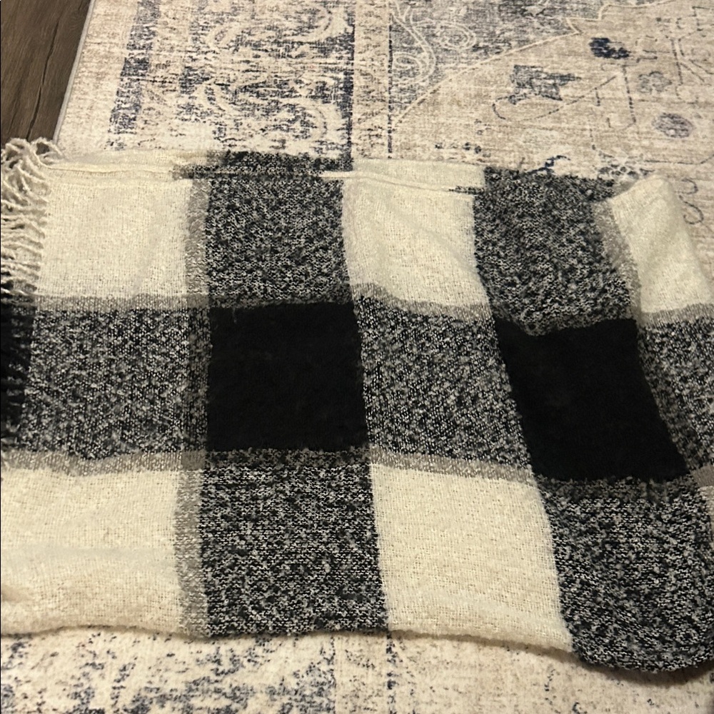 Source Unknown Monochrome Plaid Throw